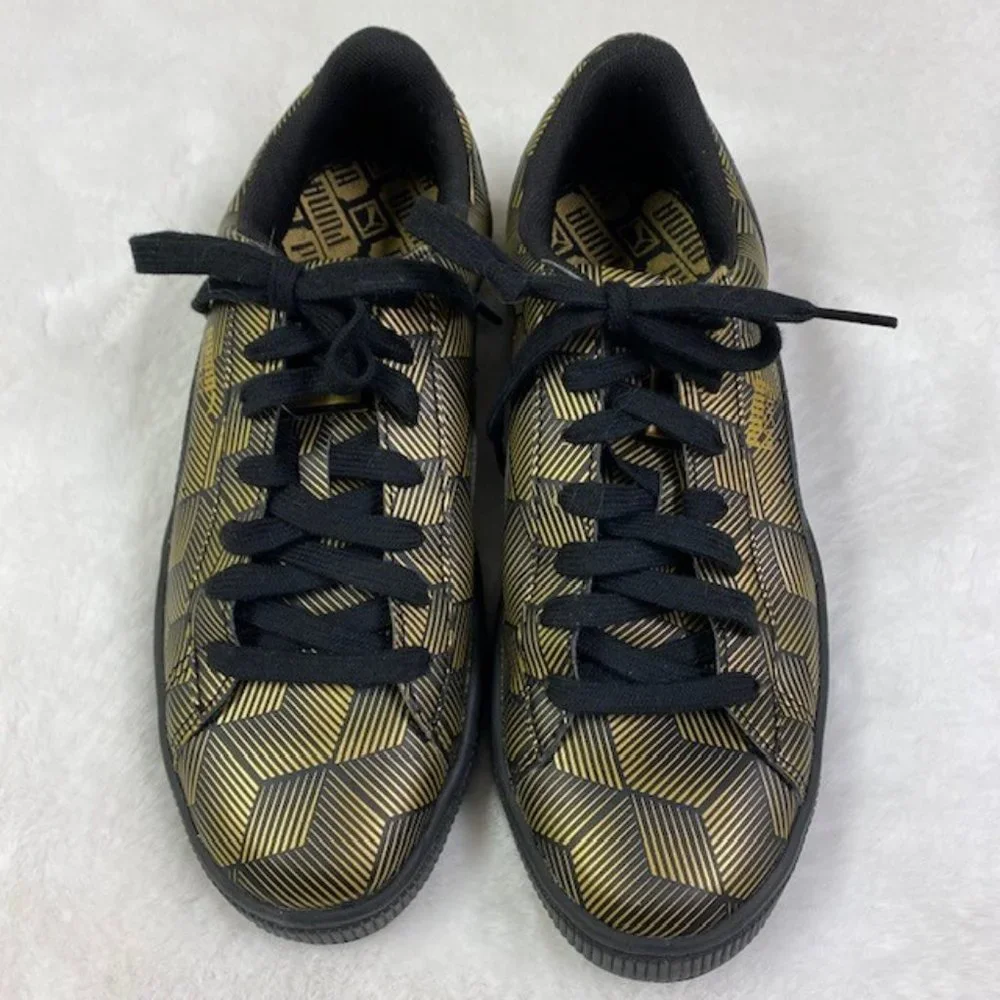 PUMA Women's Basket Classic Metallic‎ Sneaker, size 8.5